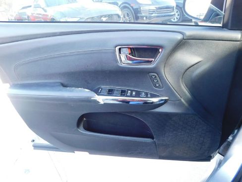 Used 2016 Toyota Avalon XLE FWD image 29