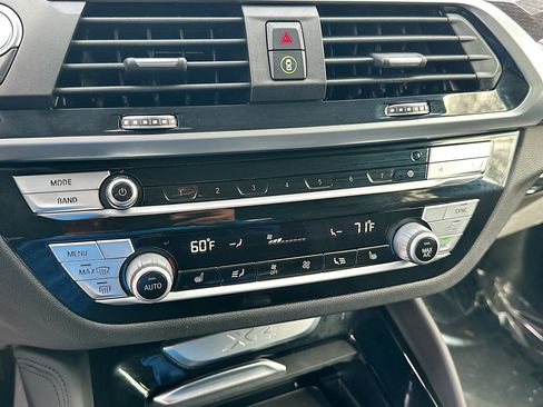 Used 2021 BMW X4 xDrive30i w/ Premium Package image 16