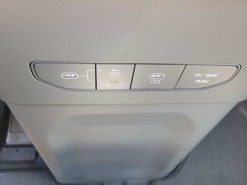 Used 2024 Kia EV9 Light Long Range RWD image 24