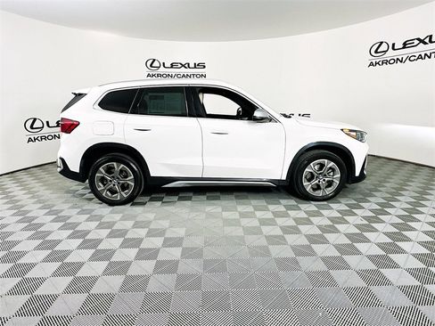 Used 2023 BMW X1 xDrive28i w/ Premium Package image 12