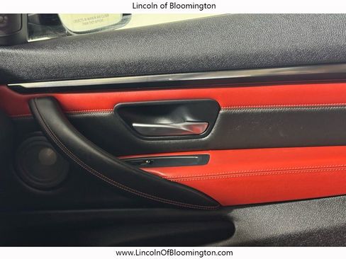 Used 2015 BMW M4 Convertible image 49