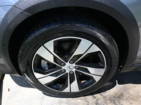 Used 2020 Volvo V60 T5 Cross Country AWD/4WD image 10