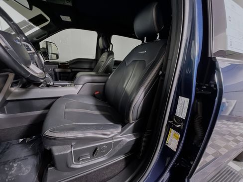 Used 2017 Ford F150 Platinum w/ Equipment Group 701A Luxury image 15