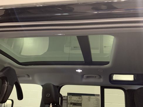 Used 2026 Land Rover Defender 110 S AWD/4WD image 15