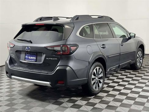 Used 2023 Subaru Outback Limited image 10