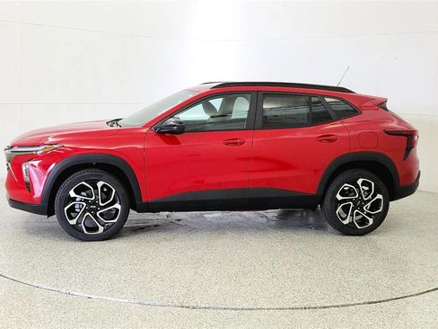 New 2026 Chevrolet Trax RS w/ Driver Confidence Package FWD image 4