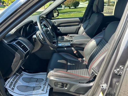 Used 2017 Land Rover Discovery HSE Luxury image 11