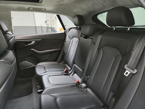 Used 2019 Audi Q8 Prestige w/ Luxury Package AWD/4WD image 25