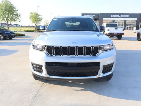 New 2026 Jeep Grand Cherokee L Laredo AWD/4WD image 9