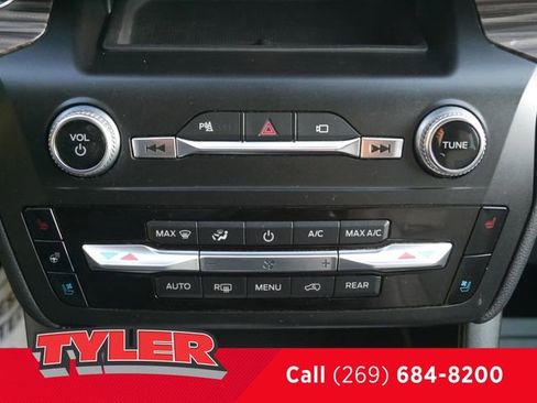 Used 2020 Ford Explorer Limited AWD/4WD image 31