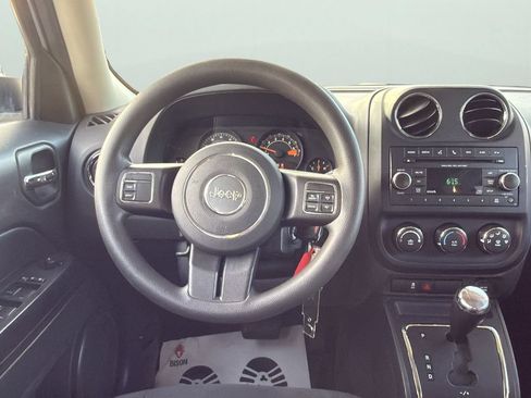 Used 2014 Jeep Patriot Sport w/ Power Value Group FWD image 9