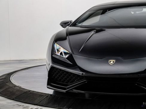 Used 2015 Lamborghini Huracan LP 610-4 AWD/4WD image 36