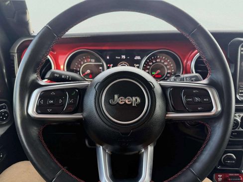 Used 2019 Jeep Wrangler Unlimited Rubicon image 37