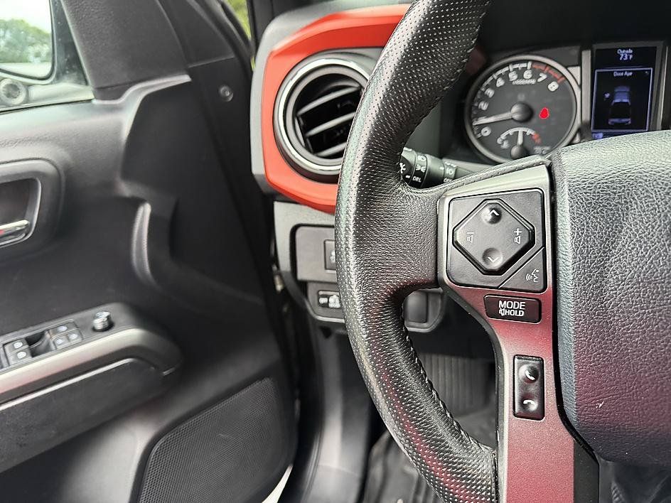 Certified 2020 Toyota Tacoma TRD Sport AWD/4WD image 12