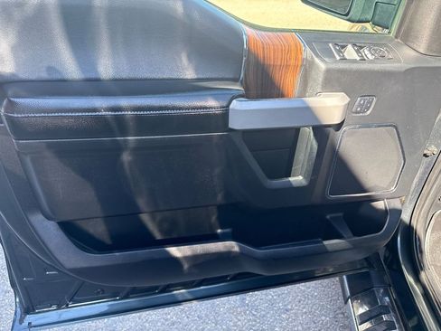 Used 2015 Ford F150 Lariat w/ Equipment Group 502A Luxury image 9