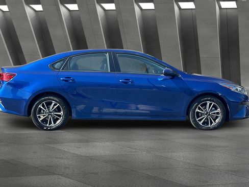 Used 2024 Kia Forte LXS image 3