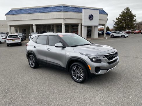 Used 2022 Kia Seltos LX image 42