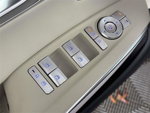 New 2026 Genesis GV70 2.5T Advanced image 18