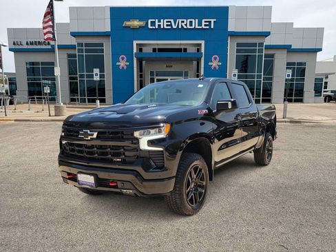 Used 2026 Chevrolet Silverado 1500 LT Trail Boss w/ Safety Package AWD/4WD image 1