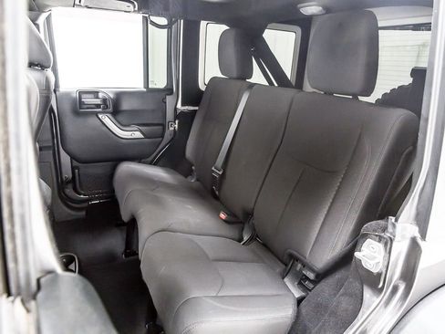 Used 2018 Jeep Wrangler Unlimited Sport S AWD/4WD image 28