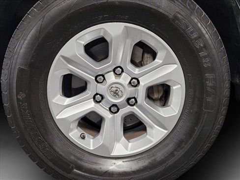 Used 2021 Toyota 4Runner SR5 image 22