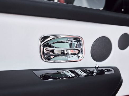 Used 2026 Rolls-Royce Cullinan AWD/4WD image 37