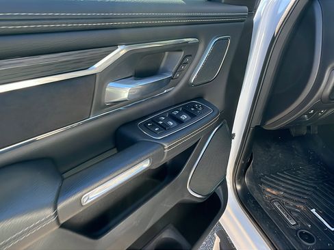 Used 2024 RAM 1500 Laramie image 15