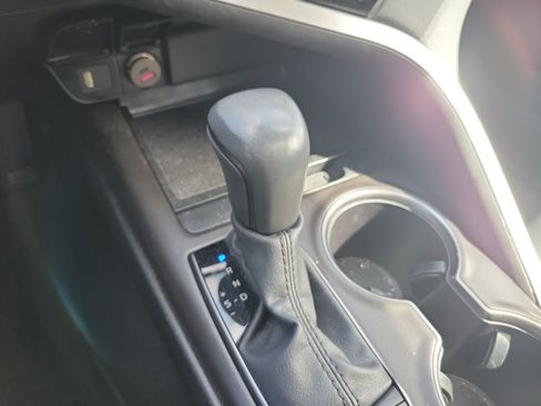 Used 2024 Toyota Camry SE w/ Convenience Package FWD image 28