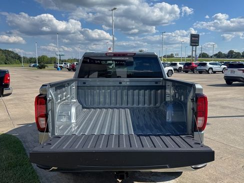 New 2026 GMC Sierra 1500 Pro w/ Pro Value Package image 8