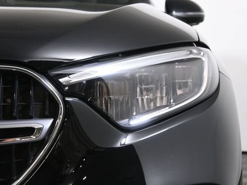 Used 2026 Mercedes-Benz GLC 300 4MATIC image 11