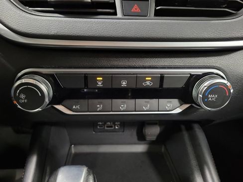 Used 2022 Nissan Altima 2.5 SR image 17