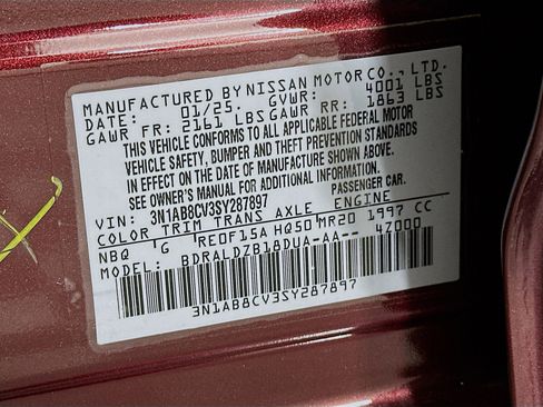 Used 2025 Nissan Sentra SV image 12