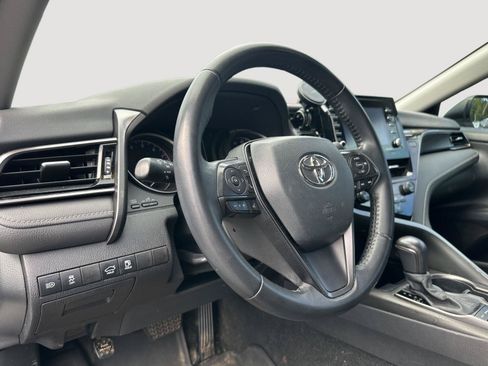 Used 2022 Toyota Camry SE w/ Convenience Package FWD image 11