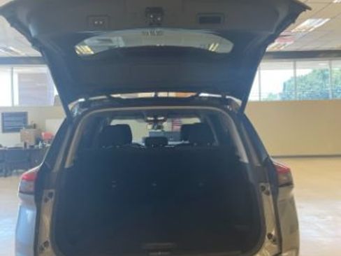 Used 2024 Nissan Rogue SV AWD/4WD image 23