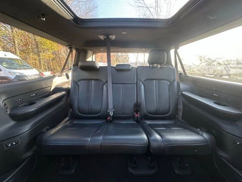 Used 2024 Jeep Wagoneer L Series II w/ Premium Group I image 35