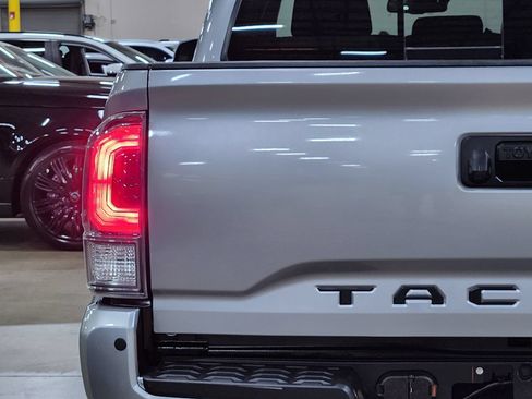 Used 2023 Toyota Tacoma TRD Sport w/ Technology Package RWD image 20