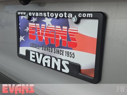Used 2025 Toyota RAV4 XLE AWD/4WD image 31