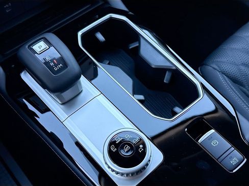 New 2026 Mitsubishi Outlander SEL image 17