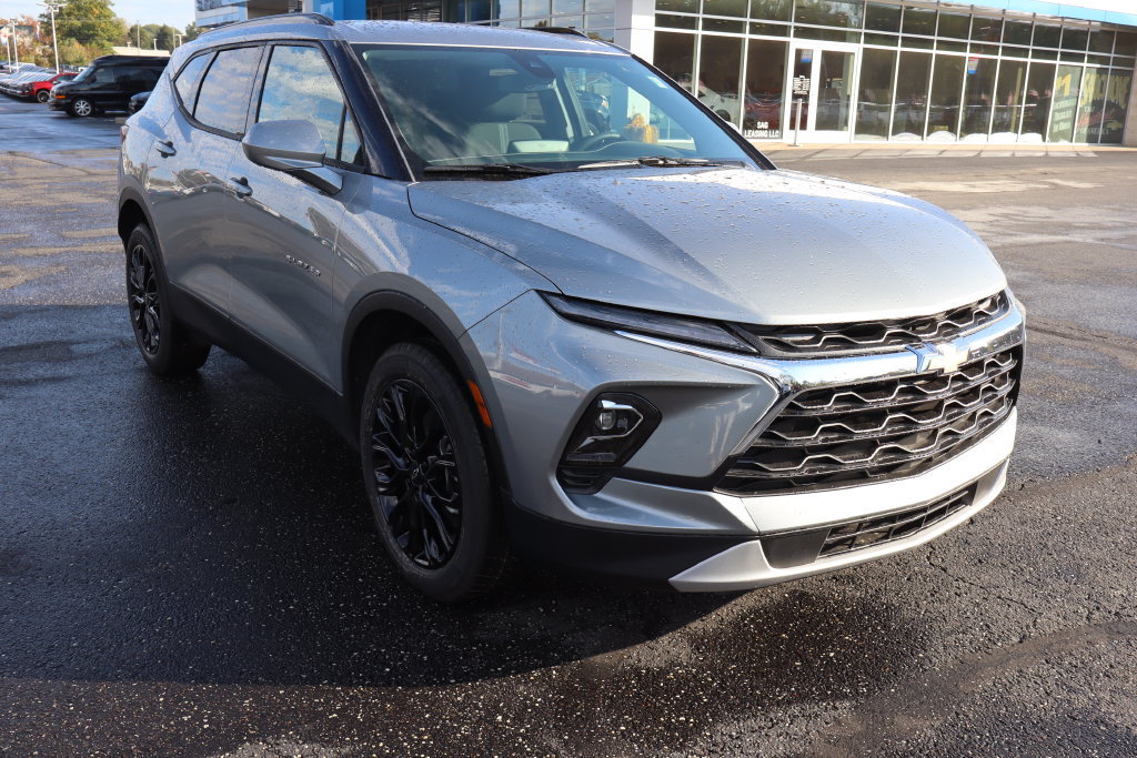 New 2026 Chevrolet Blazer LT w/ Convenience Package AWD/4WD image 2