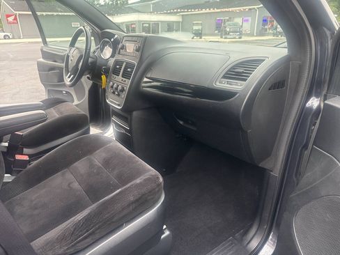 Used 2014 Dodge Grand Caravan SE FWD image 30