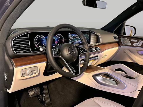 New 2026 Mercedes-Benz GLE 350 4MATIC image 9