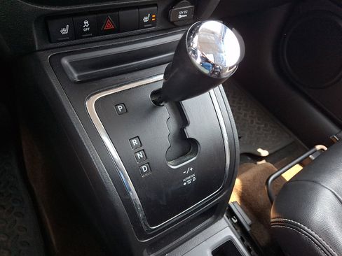 Used 2014 Jeep Patriot Latitude w/ Freedom Edition Package FWD image 17