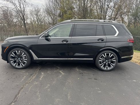 New 2026 BMW X7 xDrive40i w/ Executive Package image 2