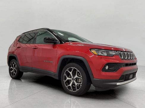 Used 2025 Jeep Compass Limited image 1