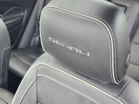 Used 2020 GMC Terrain Denali w/ Denali Premium Package AWD/4WD image 16