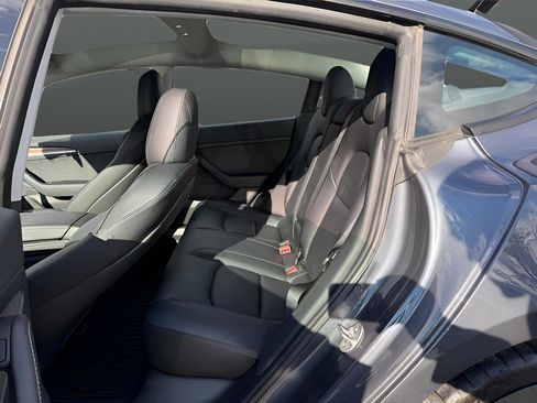 Used 2023 Tesla Model 3 Performance image 21