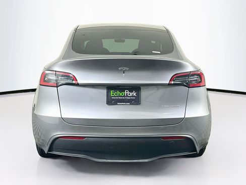 Used 2024 Tesla Model Y Long Range AWD/4WD image 7