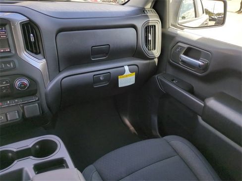 New 2026 Chevrolet Silverado 1500 Custom image 17