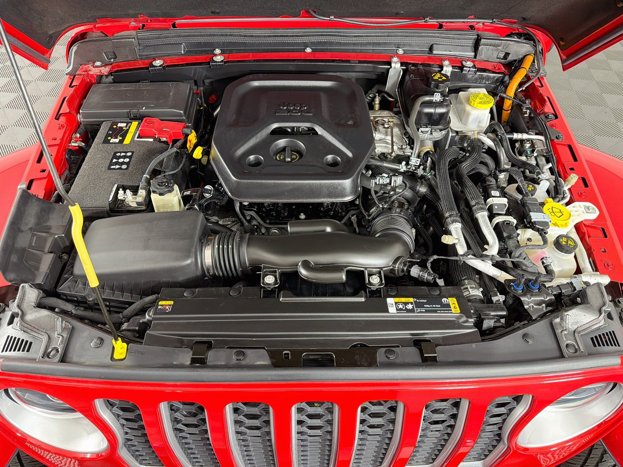 Used 2023 Jeep Wrangler Unlimited Sahara w/ Cold Weather Group AWD/4WD image 33