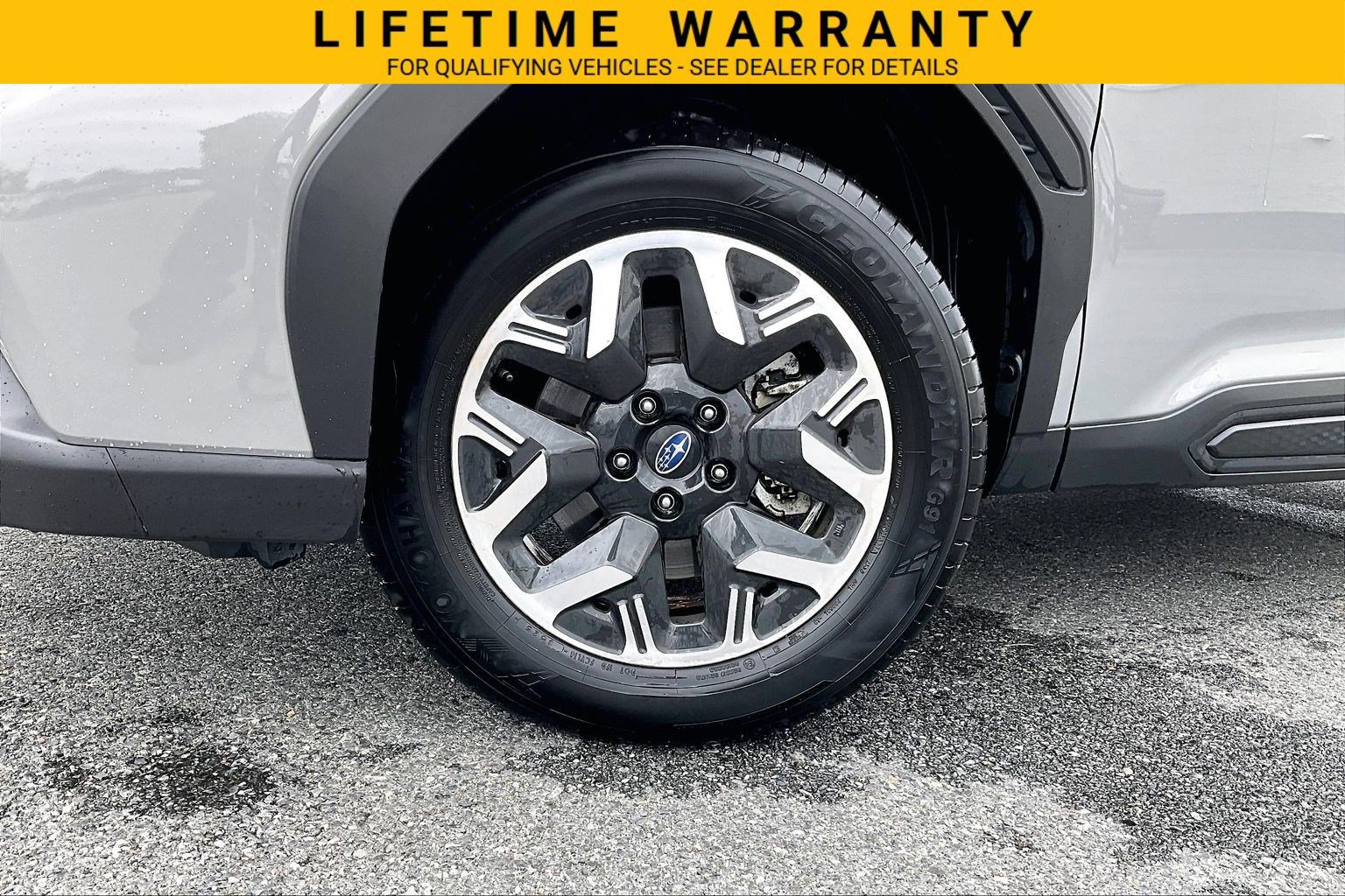 Used 2025 Subaru Forester Premium AWD/4WD image 4